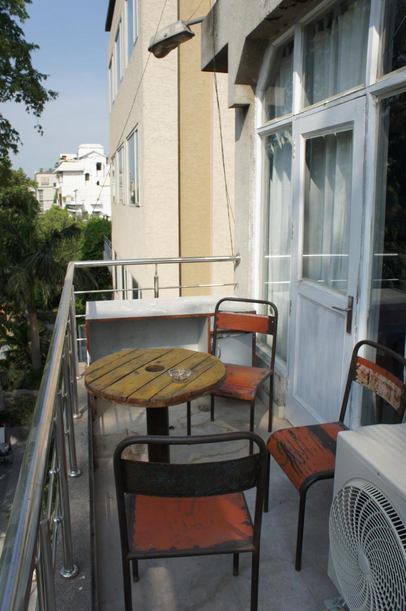 Bed & Chai Guesthouse New Delhi Exterior photo